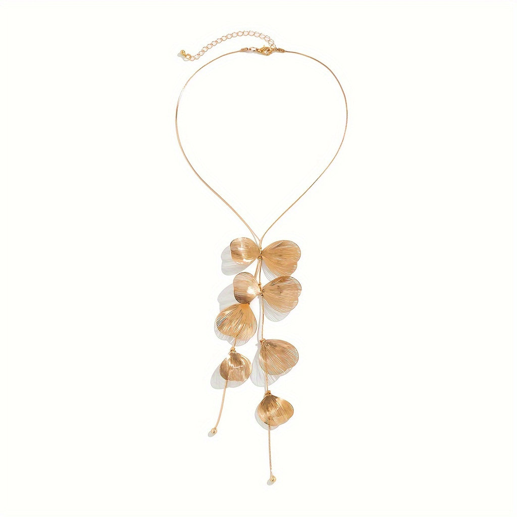 Timeless Ginkgo Leaf Pendant Necklace - Glamorous & Delicate Design - 14K Gold Plated Jewelry for Her - Elegant Everyday Wear, Perfect Gift for Feminine Charm