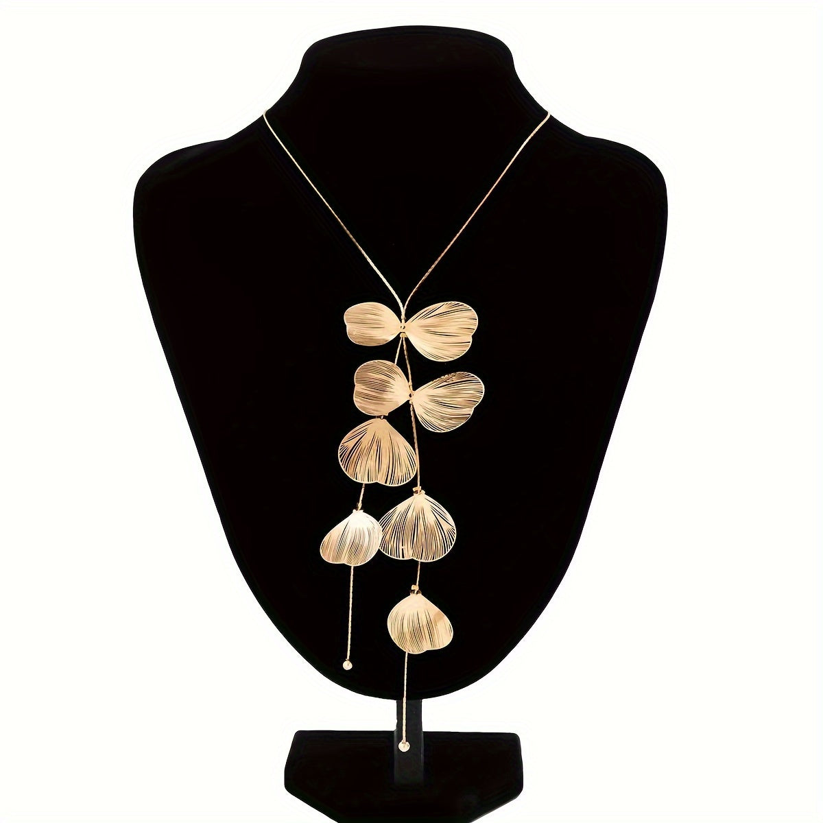 Timeless Ginkgo Leaf Pendant Necklace - Glamorous & Delicate Design - 14K Gold Plated Jewelry for Her - Elegant Everyday Wear, Perfect Gift for Feminine Charm