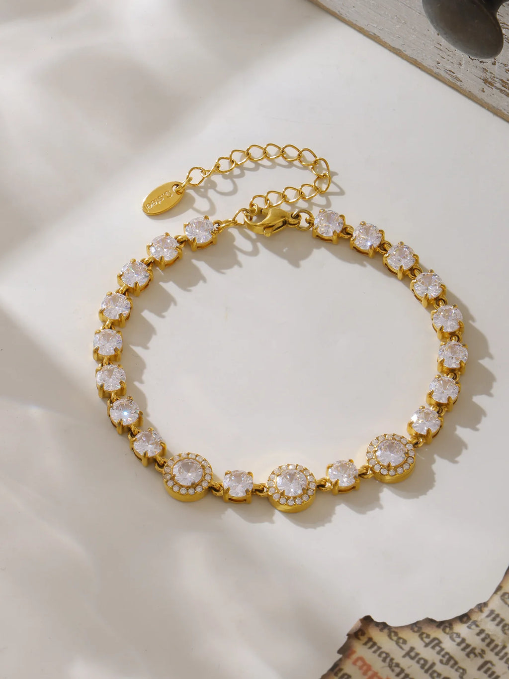 Women's Bracelet with Simple Design Inlaid with Zircon Stainless Steel Fashionable and Versatile Jewelry Accessories