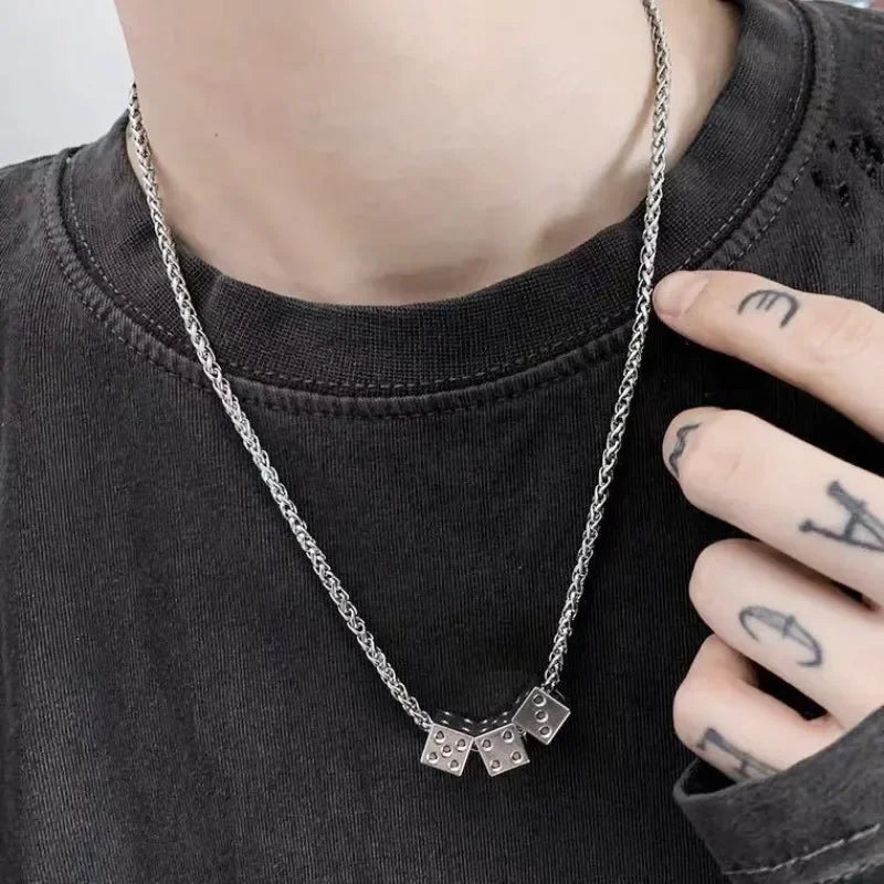 Hip Hop Dice Pendant Necklace For Men Women Streetwear Minimalist Cubical Lucky Charm Collarbone Chain Unisex Jewelry Gift