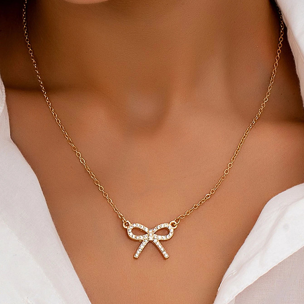 A Women's Necklace, Simple and Sweet Bow Pendant Necklace, Suitable for Daily Wear and Banquet Wear
