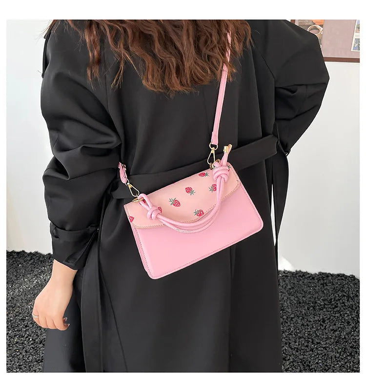 Fashion handbag women's personality early spring new simple fashion trendy printing casual messenger niche small square bag