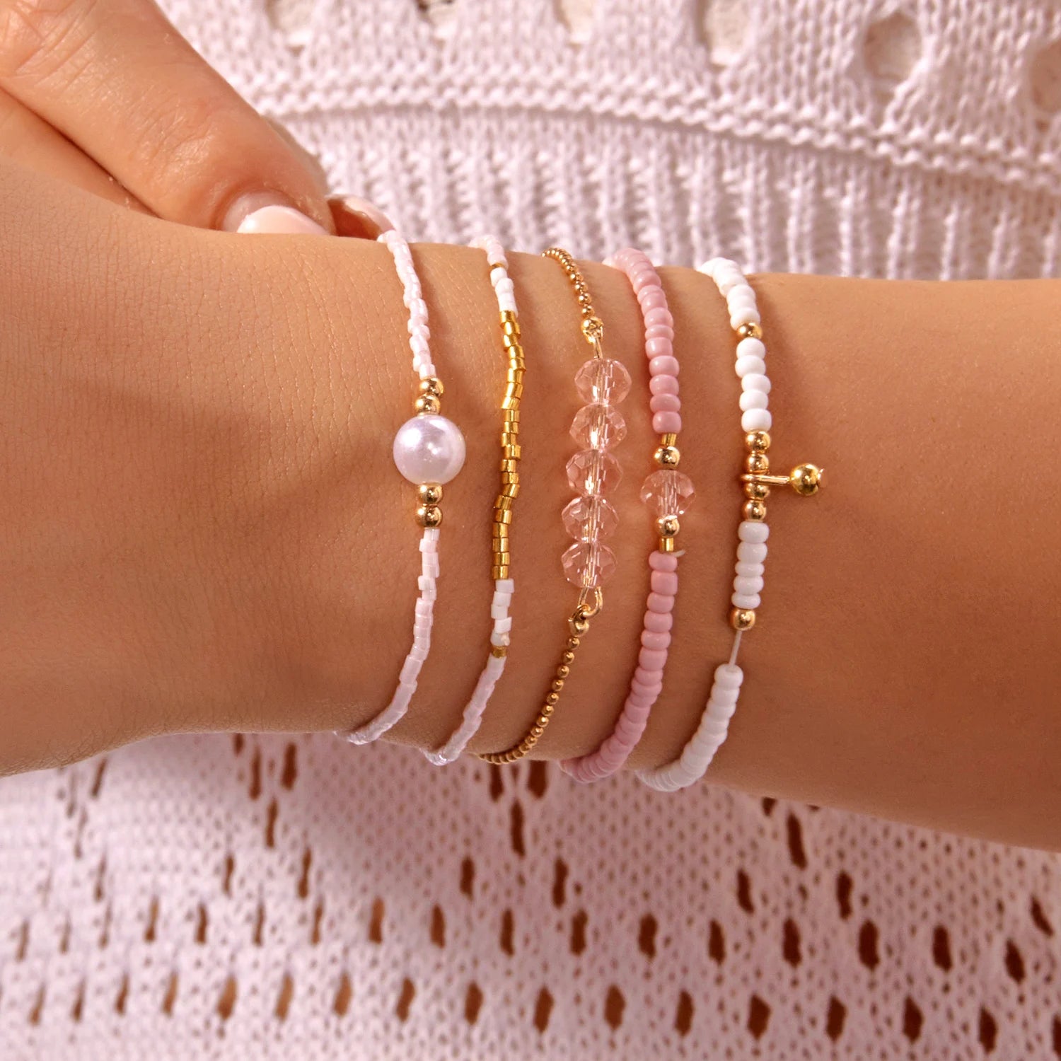 Handmade Black Crystal Beaded Bracelet for Women Minimalist Rice Beads Elastic Rope Bracelet Summer Vacation Party Jewelry Gift