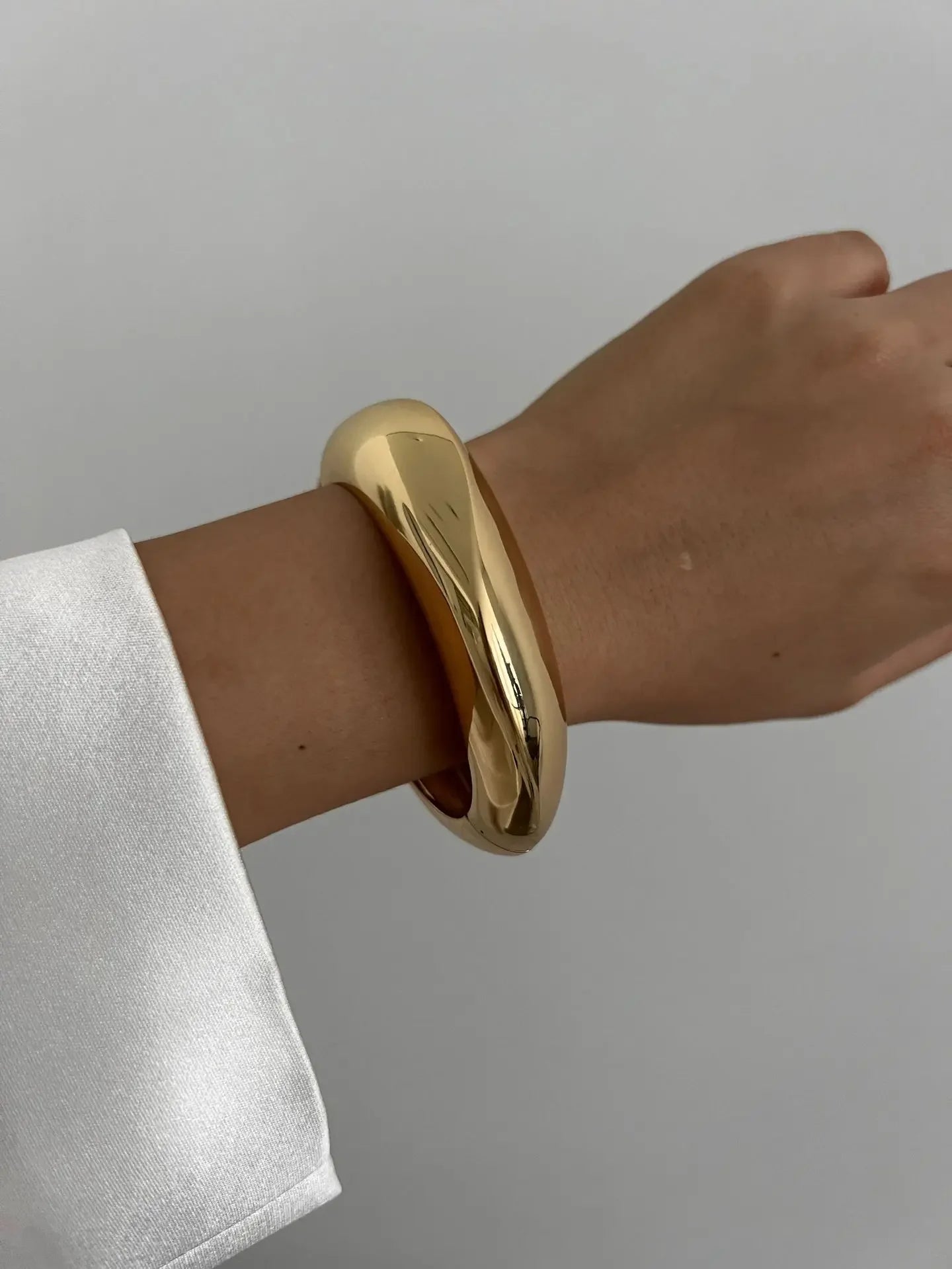 Bracelet for Women 2024 Design Sense Fashion Trend Metal Smooth Water Drop Hug Jewelry Pulseras Mujer Sterling Silver 925 Girl