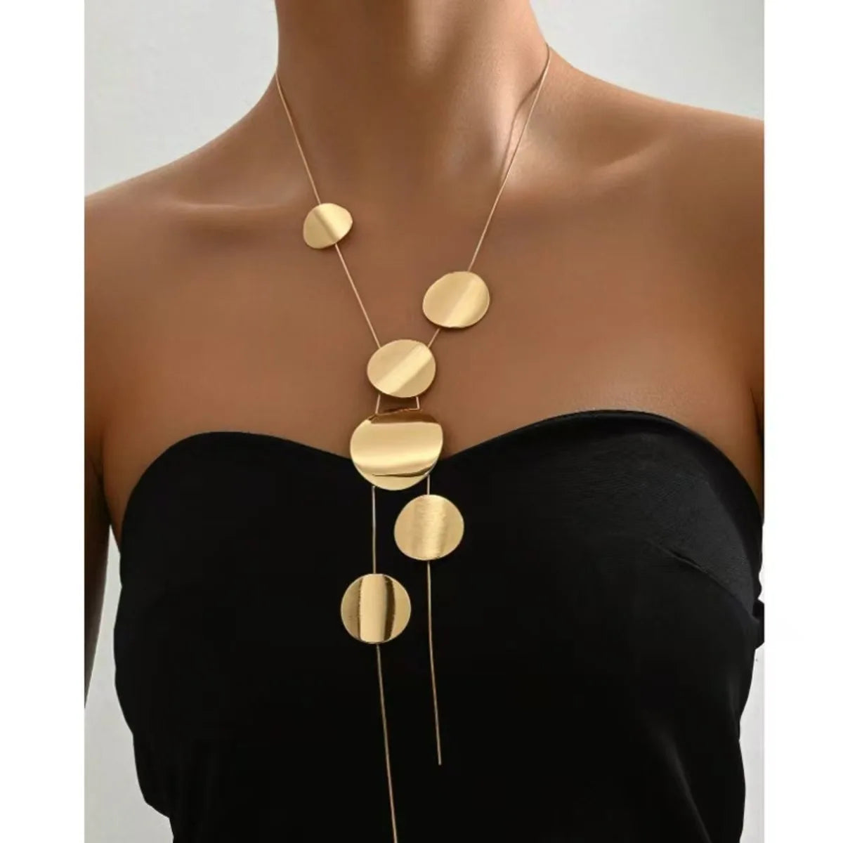 Long Necklace for Women Fashion Temperament Large Round Piece Personality Simple Collarbone Chain
