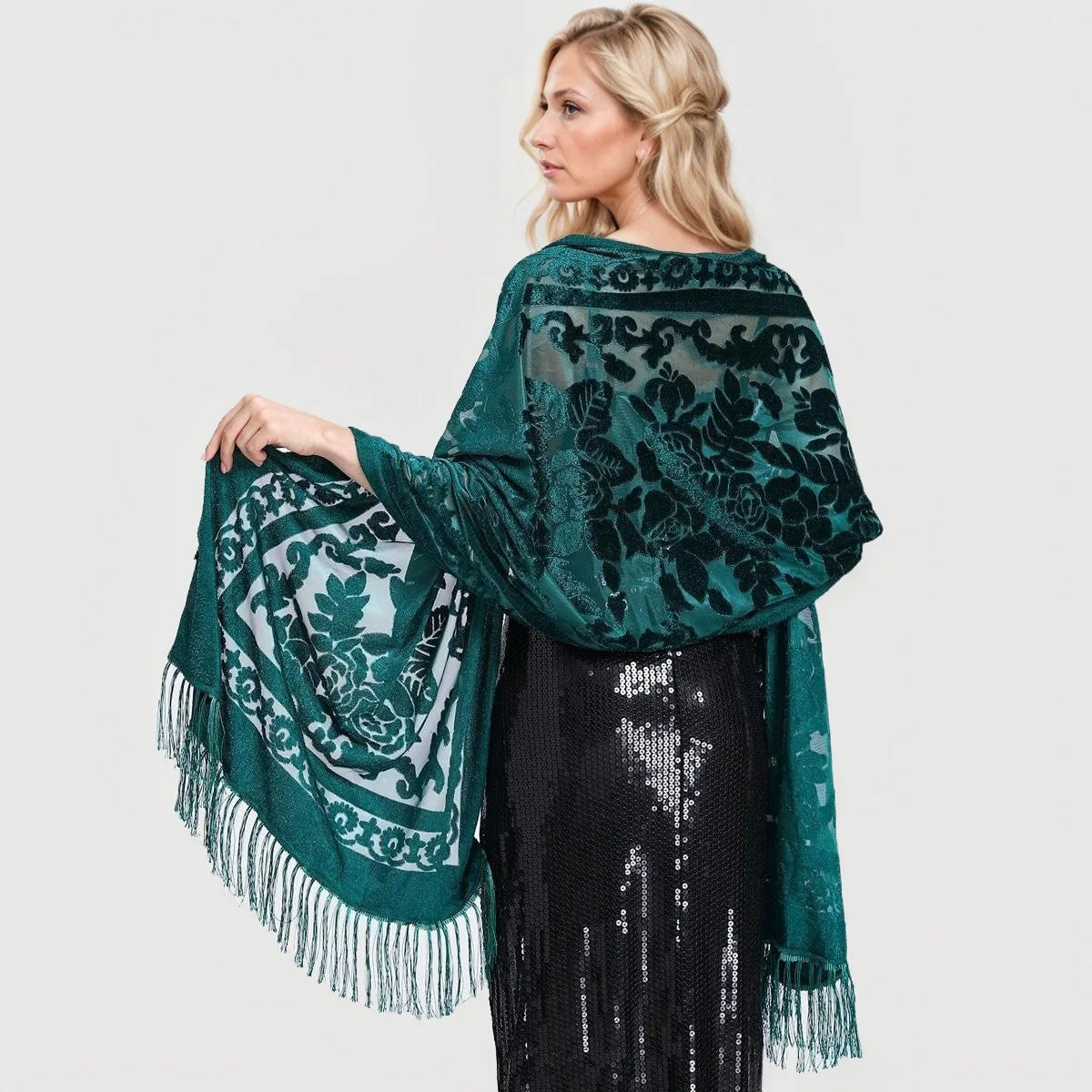 Women Velvet Scarf Shawl Female Long Jacquard Scarves Noble Shawl Autumn Spring Poncho Wrap Luxury Pashmina Tassel Cloak Bufanda