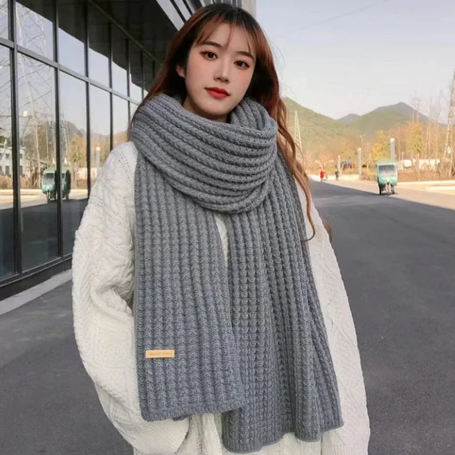 Thick, Chunky Knit Long Warm Scarf for Women and Men, Suitable for Travel and Office Use, Made of Cashmere for Winter Warmth.