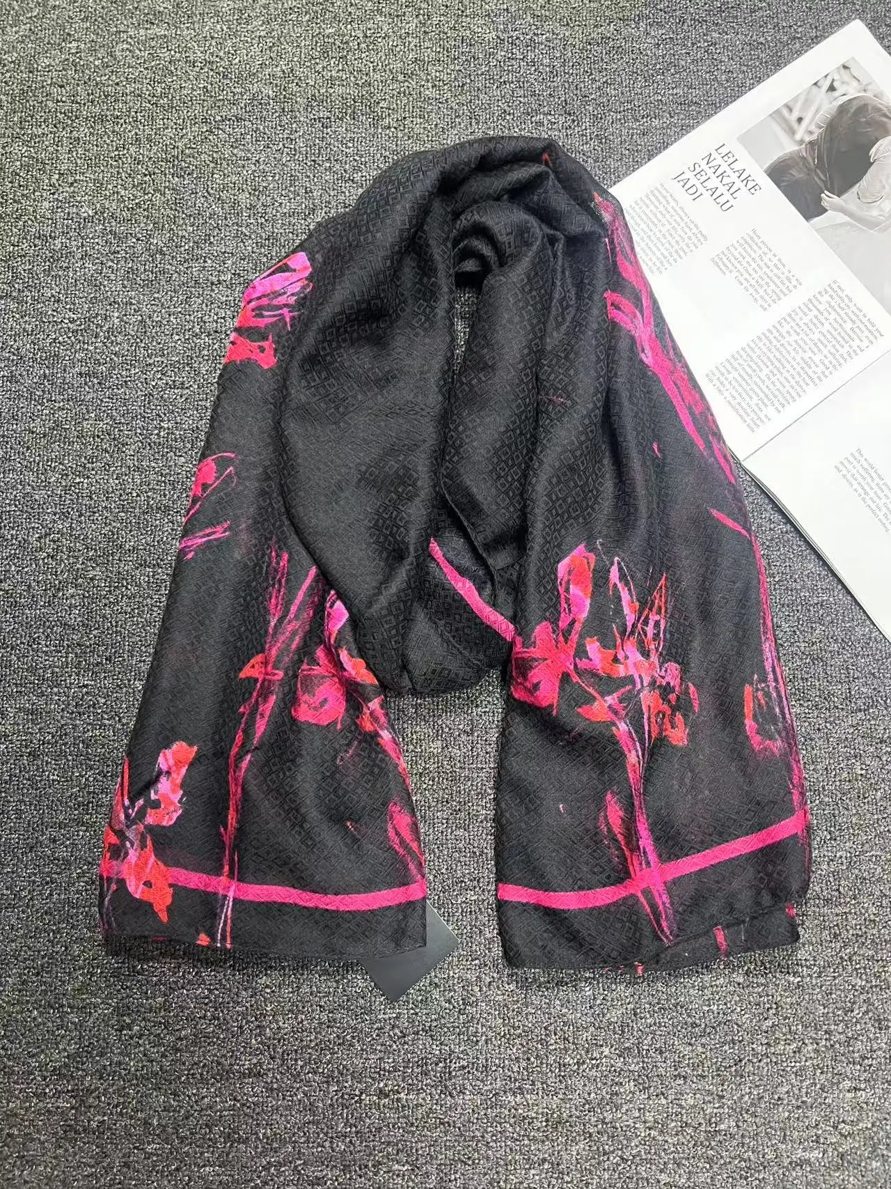 scarf  for woman brand luxury scarf elegant womens shawl silk scarves woman Autumn and winter classic print high-end scarf