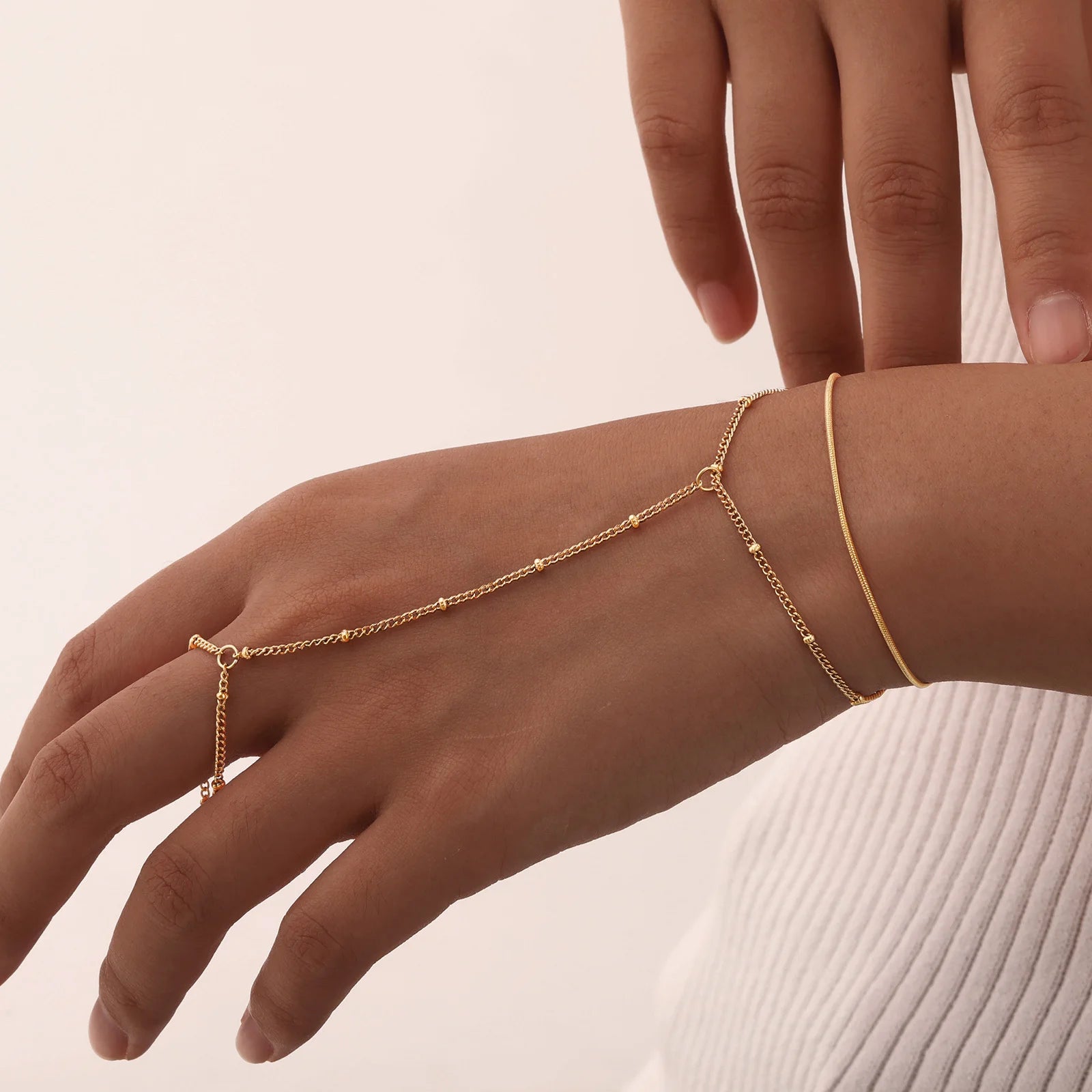 Exquisite Vintage Wrist Bracelet for Women Finger Ring Chain Charms Beads Bracelet Chain Lady Trendy Aesthetic Jewelry Set