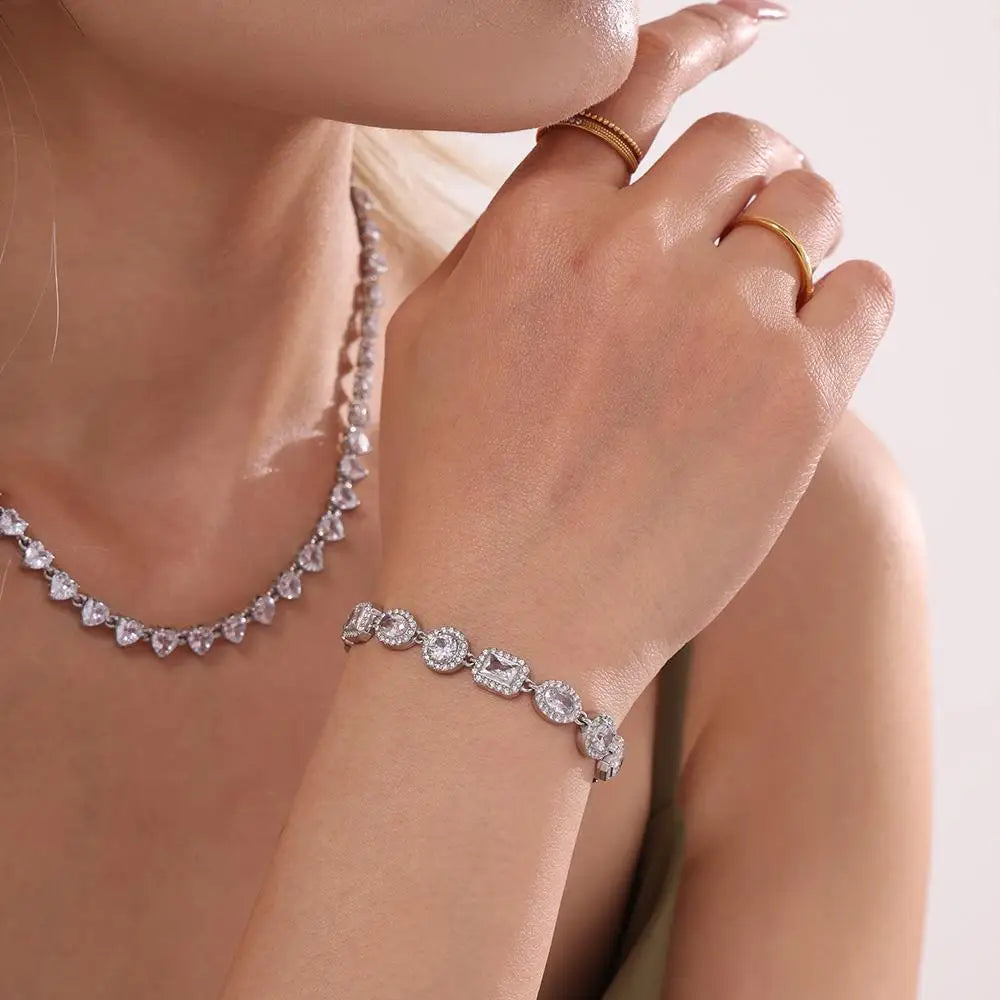 Women's Bracelet with Simple Design Inlaid with Zircon Stainless Steel Fashionable and Versatile Jewelry Accessories