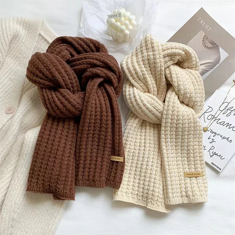 Thick, Chunky Knit Long Warm Scarf for Women and Men, Suitable for Travel and Office Use, Made of Cashmere for Winter Warmth.