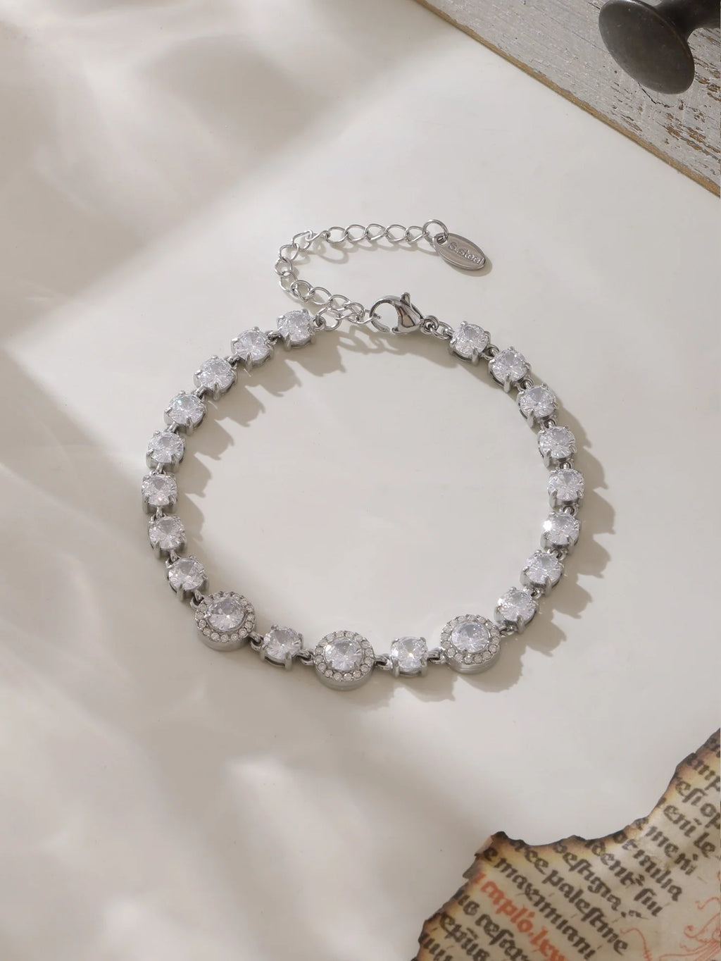 Women's Bracelet with Simple Design Inlaid with Zircon Stainless Steel Fashionable and Versatile Jewelry Accessories