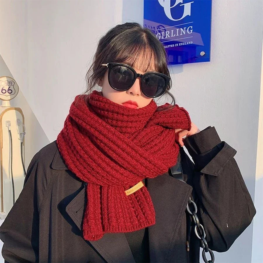 Thick, Chunky Knit Long Warm Scarf for Women and Men, Suitable for Travel and Office Use, Made of Cashmere for Winter Warmth.