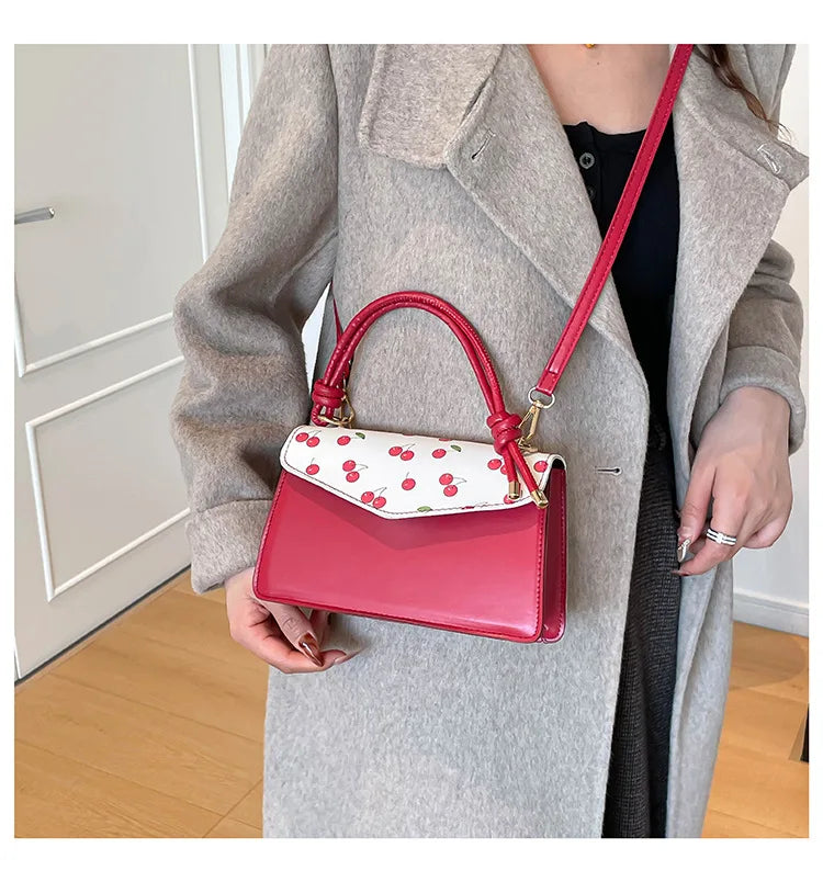 Fashion handbag women's personality early spring new simple fashion trendy printing casual messenger niche small square bag
