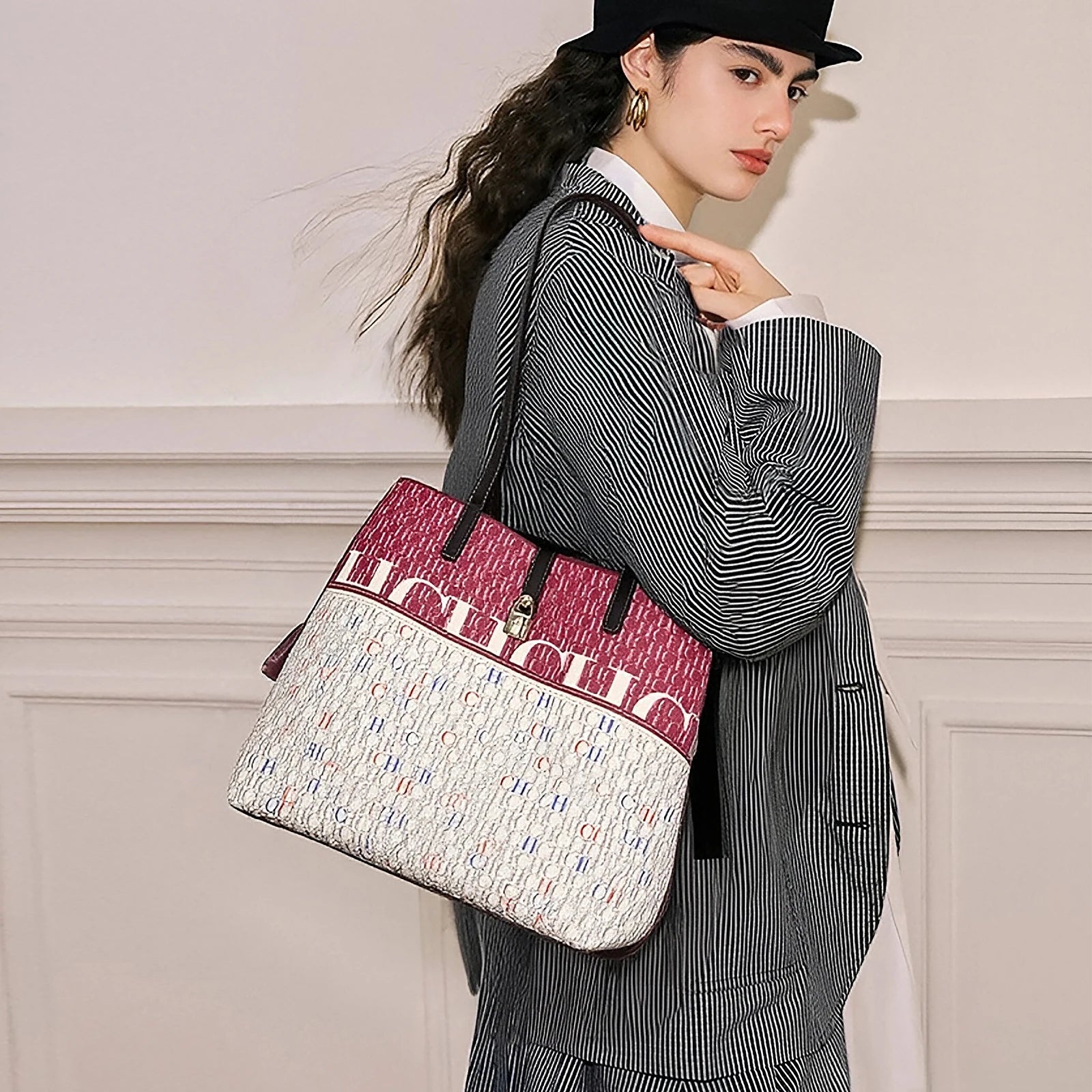 Women's Work 2024 Seasons New Leisure Personalized Tote Bag Fashion Underarm Bag Retro Large Capacity Shoulder Bag