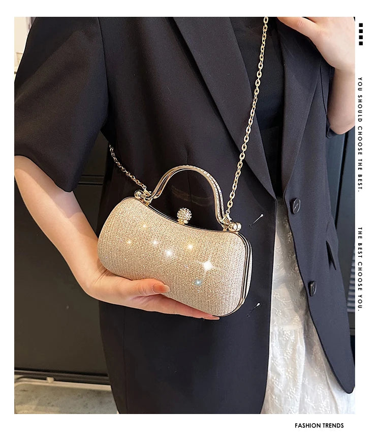 Evening party bags: This year, there is a trend for sophisticated and feminine women's bags. There are simple buttoned small bag