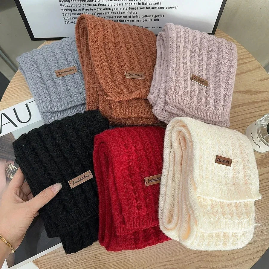 Thick, Chunky Knit Long Warm Scarf for Women and Men, Suitable for Travel and Office Use, Made of Cashmere for Winter Warmth.