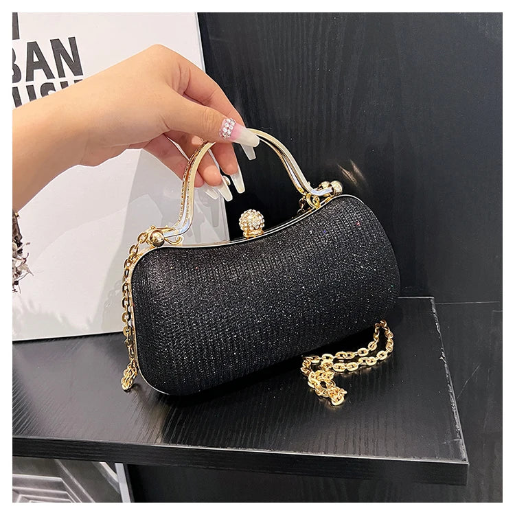 Evening party bags: This year, there is a trend for sophisticated and feminine women's bags. There are simple buttoned small bag