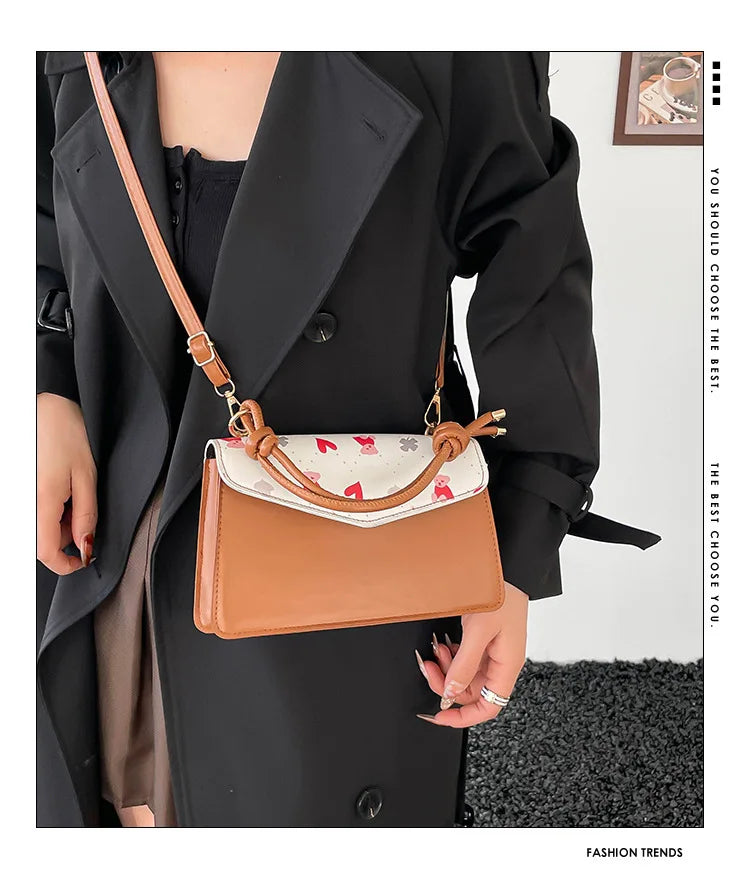 Fashion handbag women's personality early spring new simple fashion trendy printing casual messenger niche small square bag