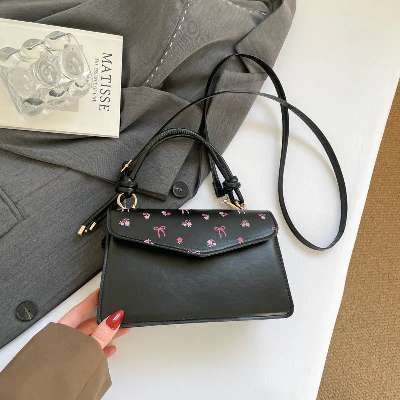 Fashion handbag women's personality early spring new simple fashion trendy printing casual messenger niche small square bag