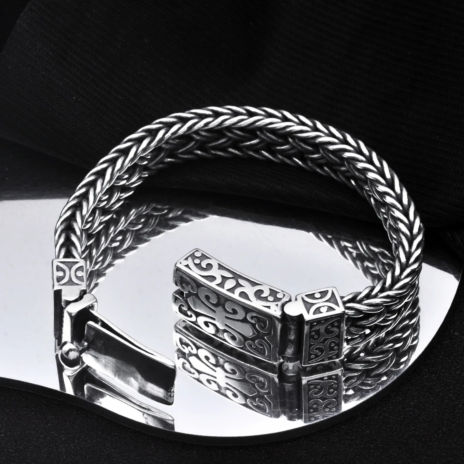 New Silver Color Charm Bracelet Popular Eternal Vine Totem Wide Woven-Chain Argentum Amulet for Men Jewellery