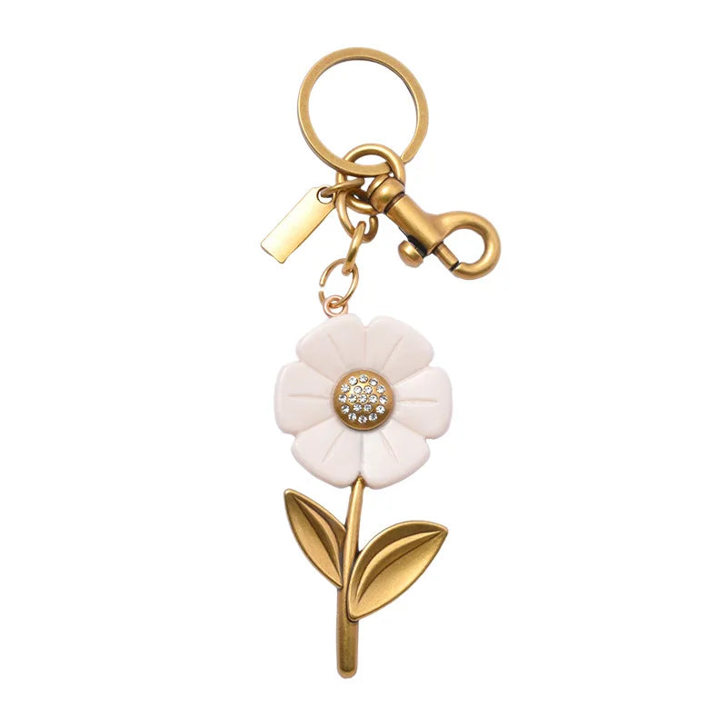 Fashion New Little Daisy Hanging Jewelry Hot Sale Popular Bag Pendant High Fashion Accessories Trend Keychain Bag Accessories