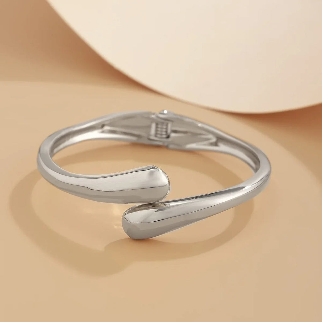 Bracelet for Women 2024 Design Sense Fashion Trend Metal Smooth Water Drop Hug Jewelry Pulseras Mujer Sterling Silver 925 Girl