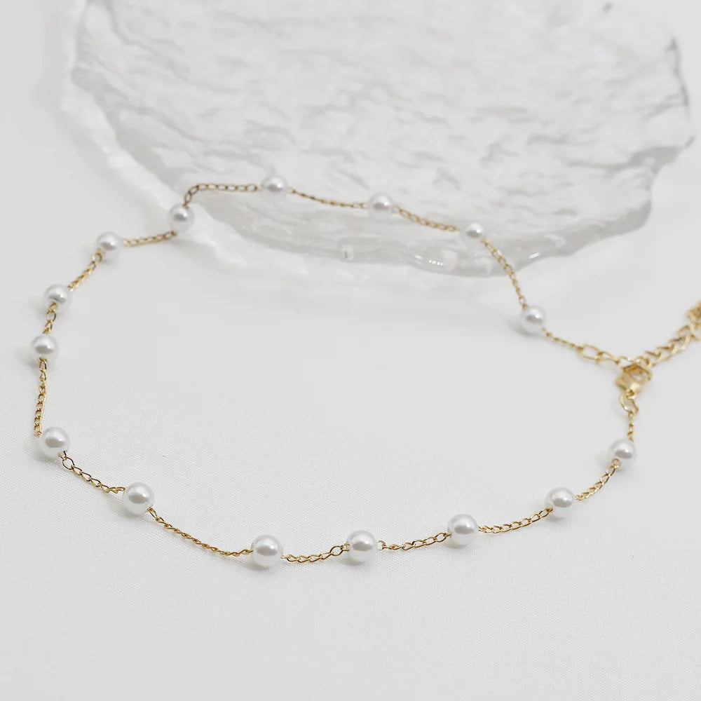 A women's beaded pearl lace gold gothic pendant collar necklace - girl's jewelry accessory